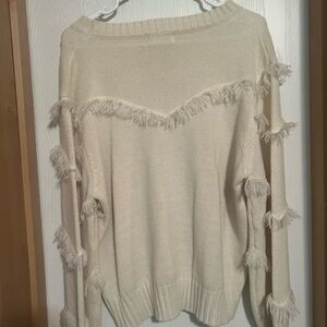 Amoli m/l cream fringe sweater 100 acrylic